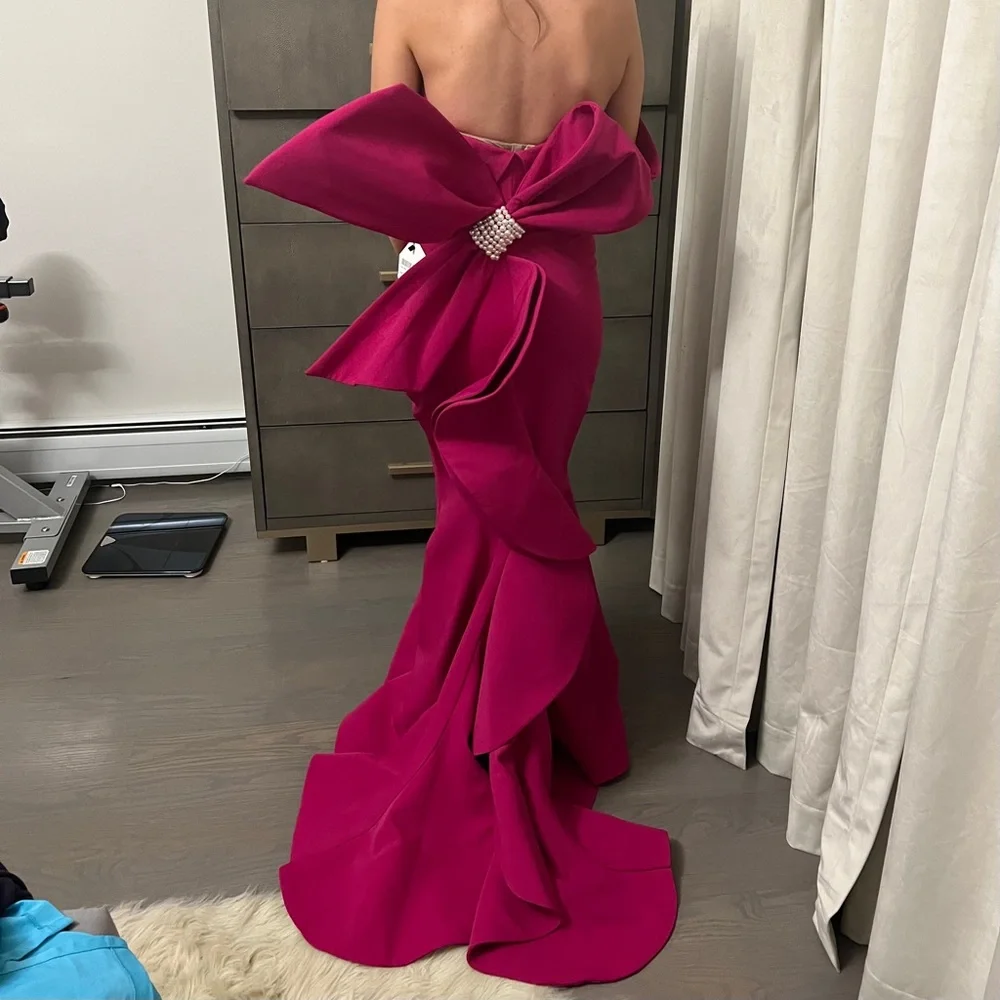 Pink Designer Evening gown with pearl bow train - Picture 3 of 4